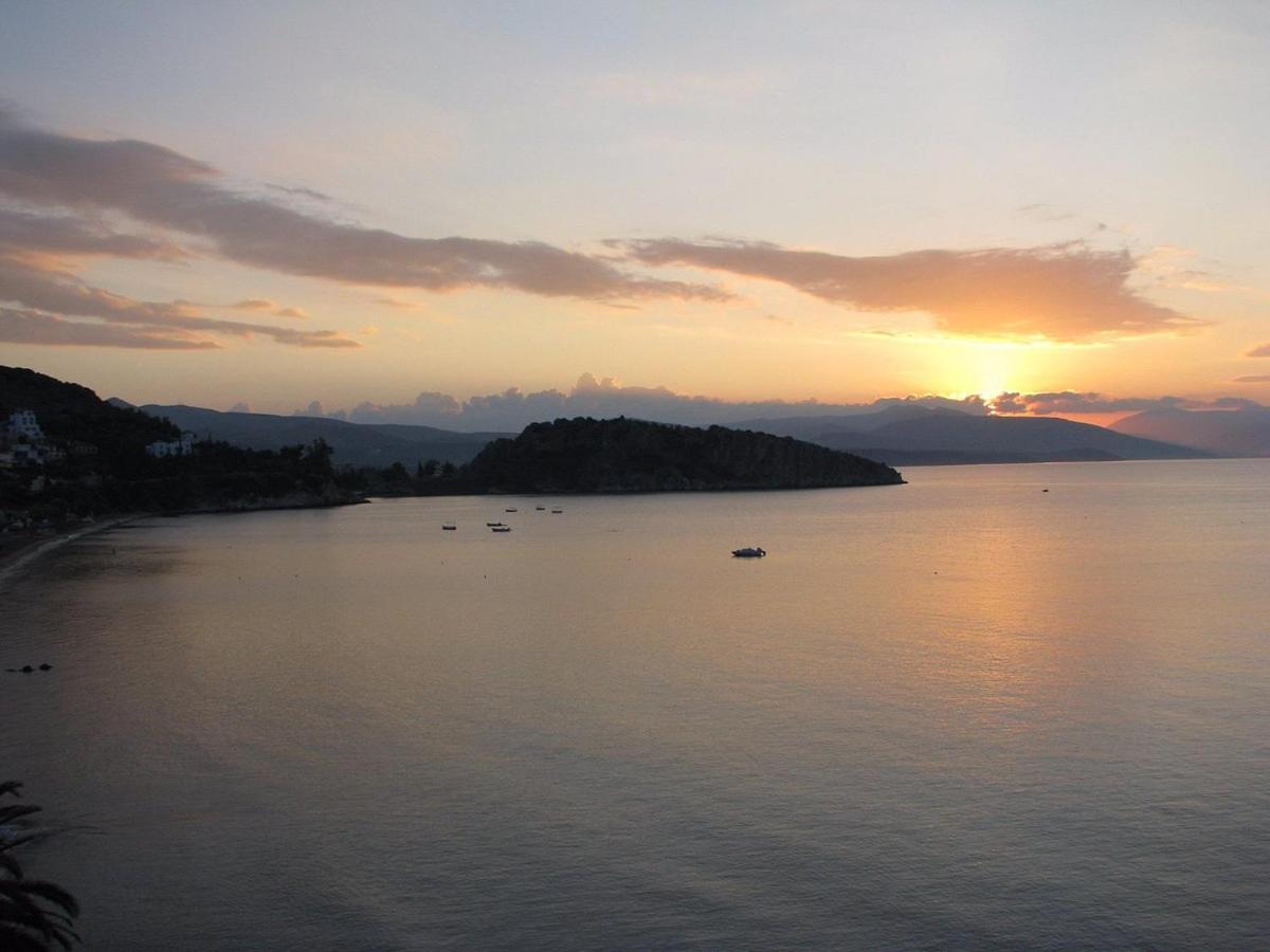 Flisvos Hotel Tolón Dış mekan fotoğraf